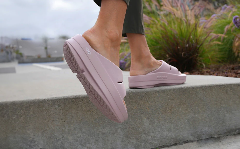 Women's OOmega OOahh Slide - Stardust - Image 5