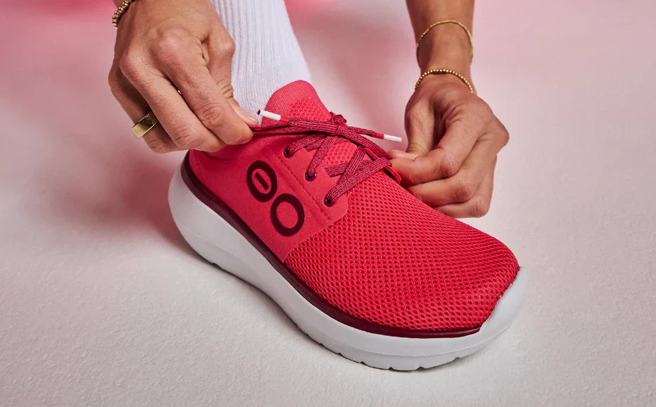 Women's OOmy Stride Shoe - Neon Berry - Image 4