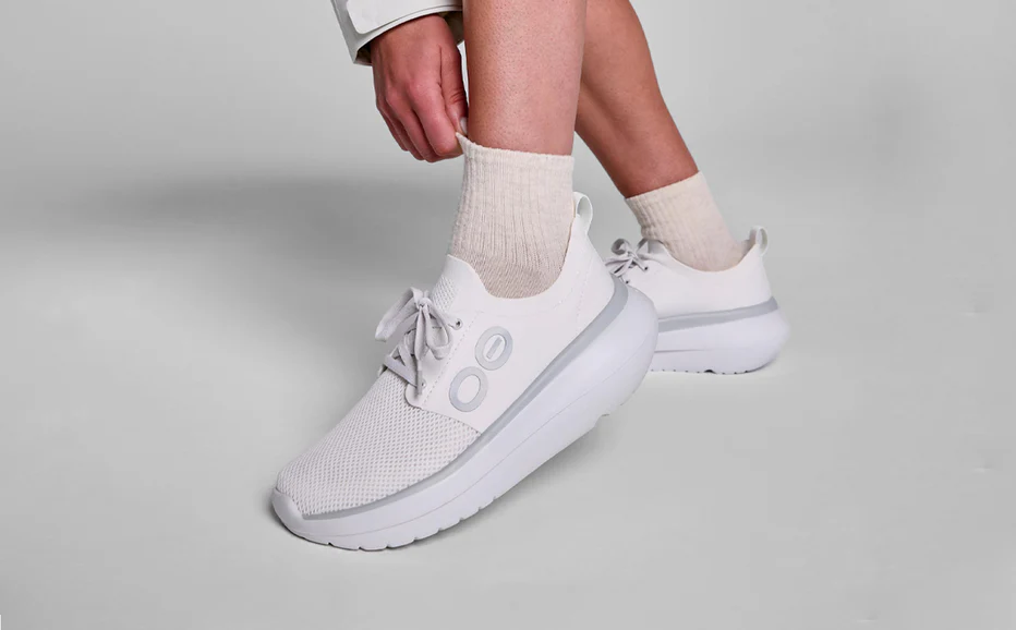 Women's OOmy Stride Shoe - White/White - Image 4