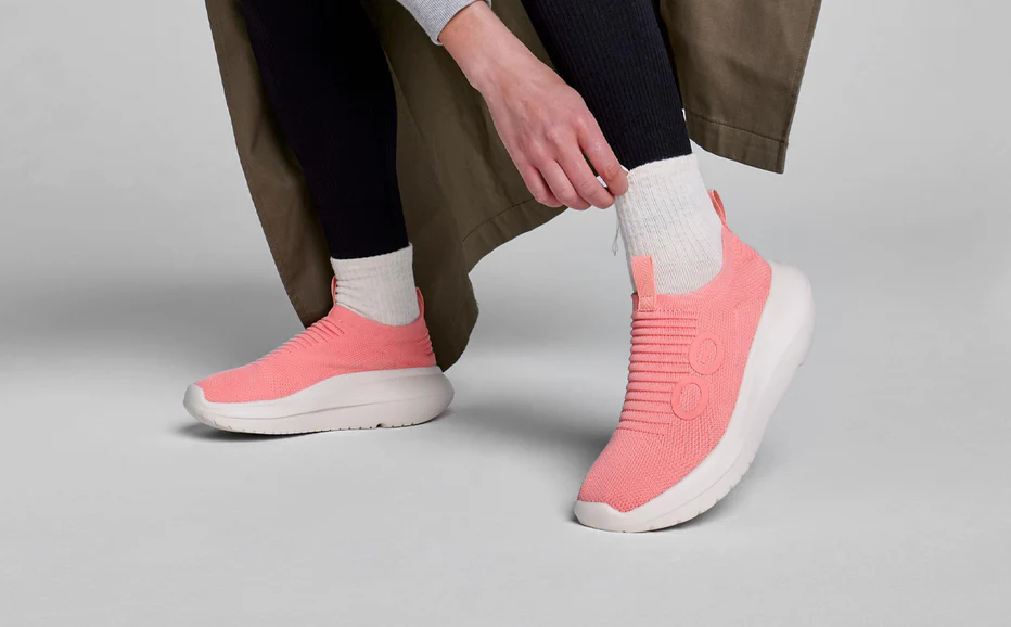 Women's OOmy Zen - Coral - Image 4
